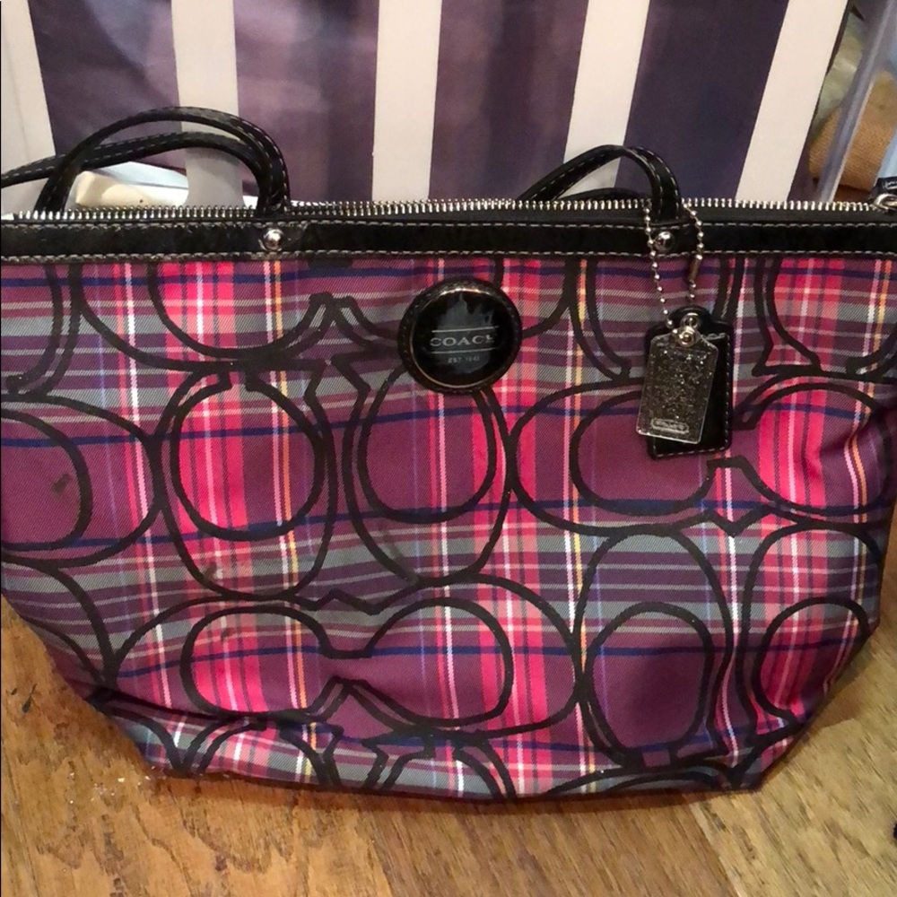 Coach pocketbook.